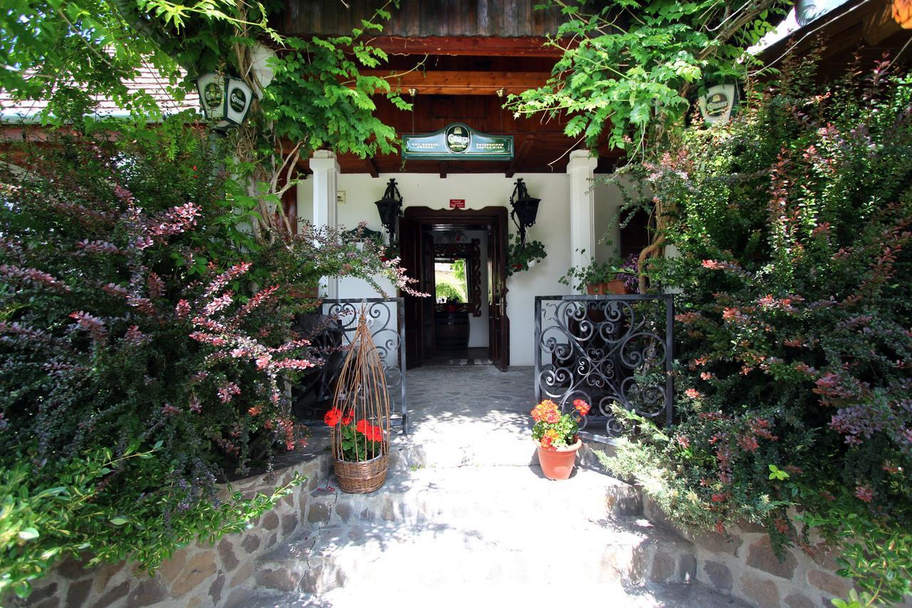 Felso Fogado Bed & Breakfast Felsotold Exterior photo