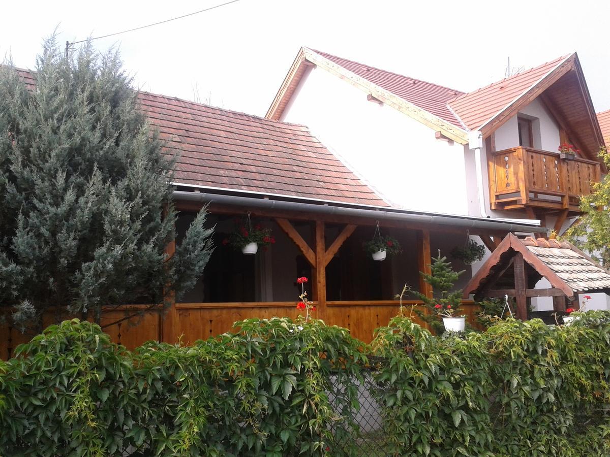 Felso Fogado Bed & Breakfast Felsotold Exterior photo