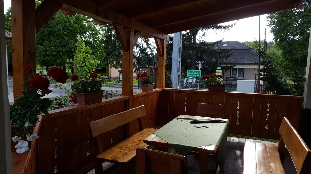 Felso Fogado Bed & Breakfast Felsotold Exterior photo